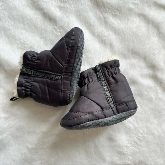 Snow Suit Sherpa Lined Boots, M - Picture 5 of 6